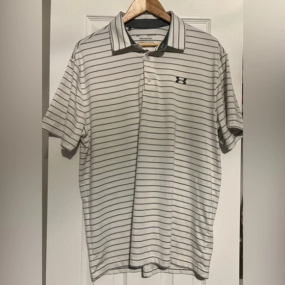 UNDER ARMOUR LIKE NEW! MEN’S PLAYOFF POLO IN GRAY & WHITE STRIPED SIZE MEDIUM - Picture 2 of 5